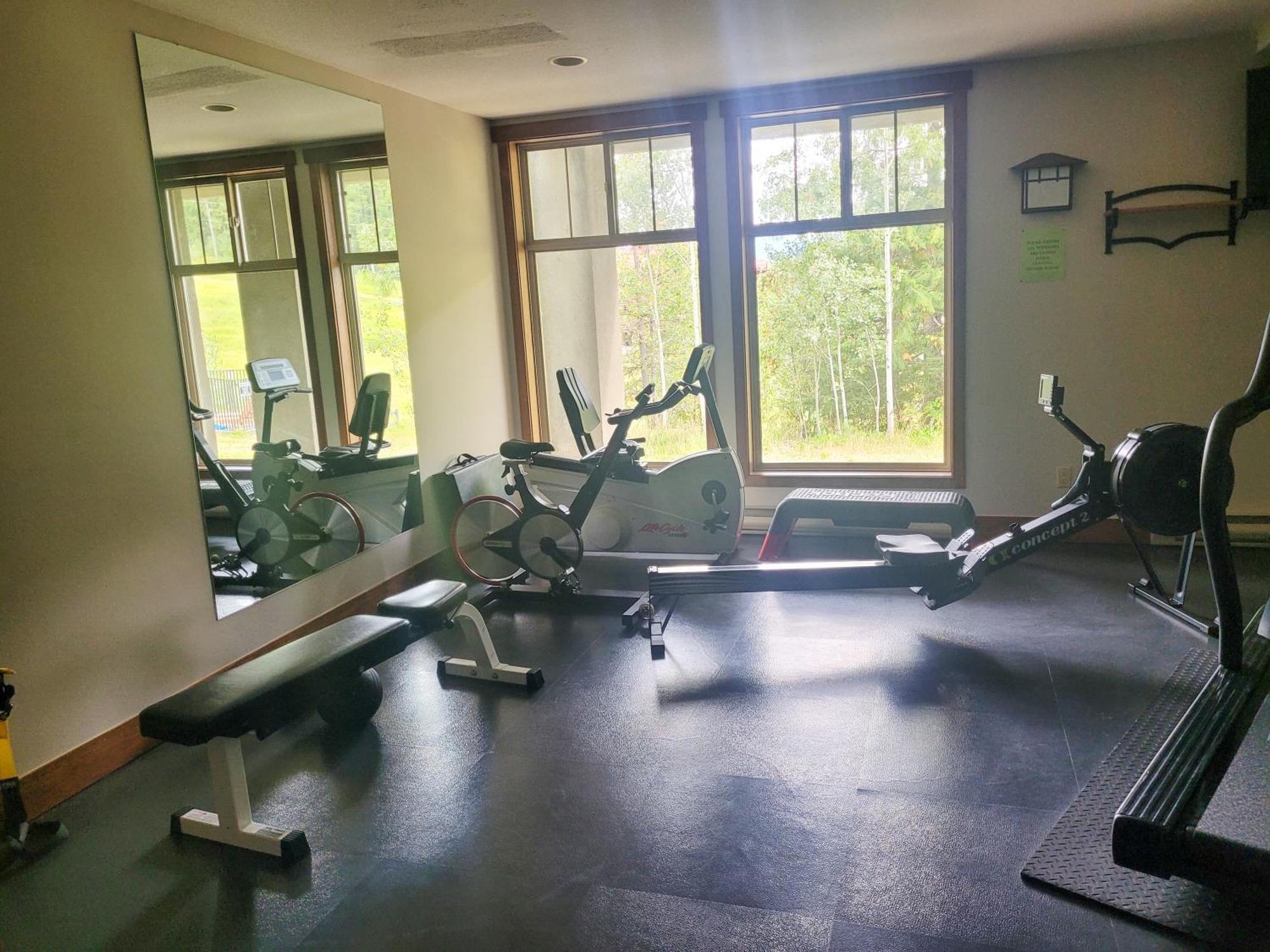 Snow Creek Lodge By Fernie Central Reservations מראה חיצוני תמונה