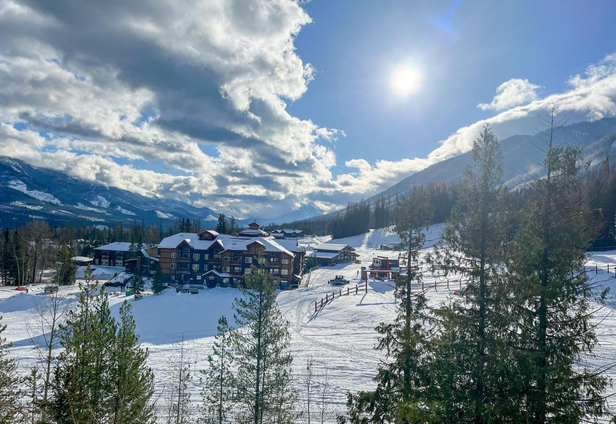 Snow Creek Lodge By Fernie Central Reservations מראה חיצוני תמונה